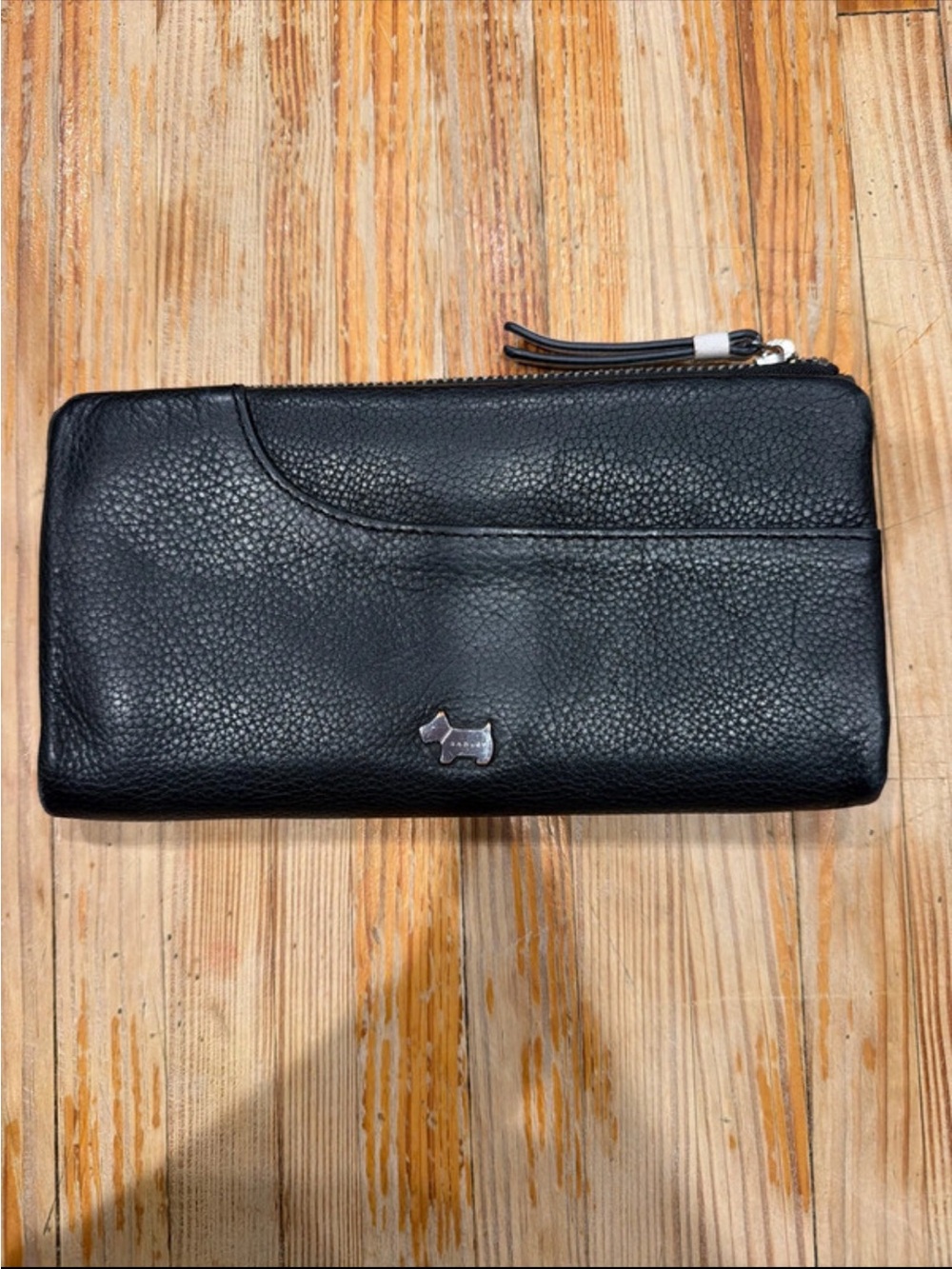 RADLEY LONDON Black Pebble Leather Zip Wallet with Scottie Charm